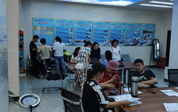 石家庄铁路技校2019报名时 学子风采 第3张