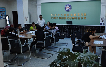 石家庄铁路技校2019报名时 学子风采 第4张